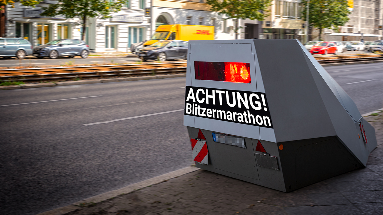 Geschwindigkeits-Blitzer in Hänger