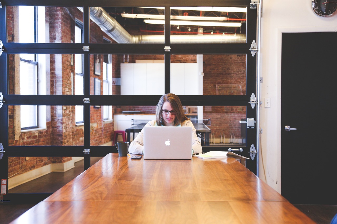 Coworking hat sich inzwischen als eine äußerst vorteilhafte Arbeitsform für Freelancer und Startups etabliert